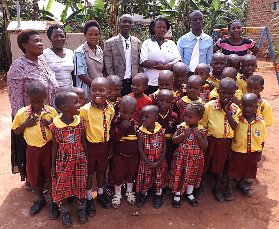 Das Full of Joy Schoolteam